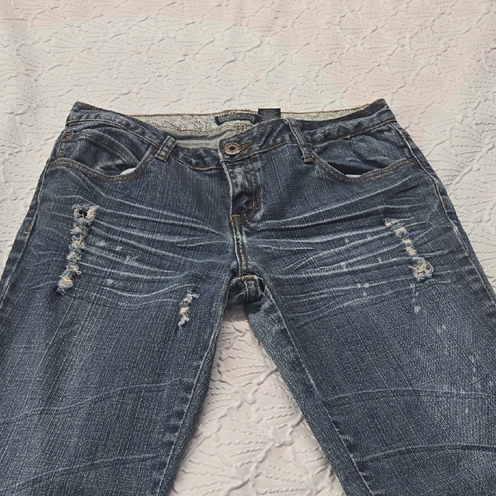 3/$10 Zana Di Blue Low Rise Cuffed Ankle Jeans - Picture 7 of 8